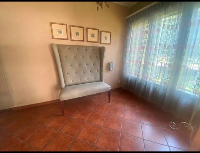 5 BEDROOM HOUSE FOR SALE IN MIDDELBURG SOUTH